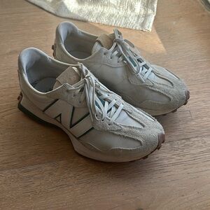 New Balance sneakers size 10 (W)